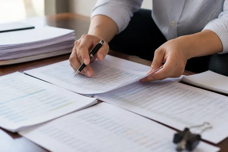 Importation de fichiers structurés pour effectuer des modifications en masse sur les comptes
