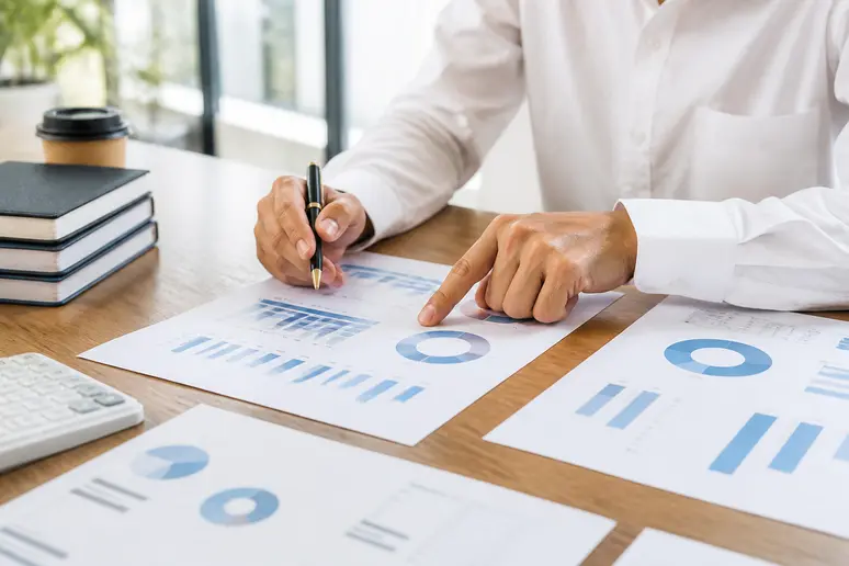 Analyse des rapports de termes de recherche pour optimiser une campagne sea google ads