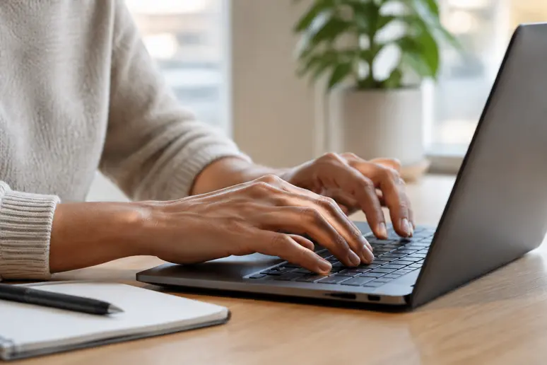 Rédaction d'un e-mail de relance professionnelle mesurée pour un client ou un prospect