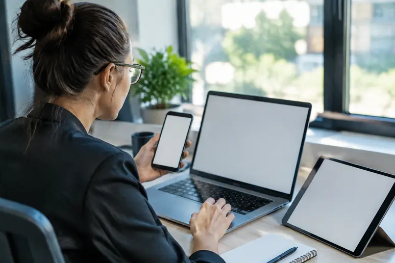 Vérification de la compatibilité d'un template emailing sur plusieurs messageries