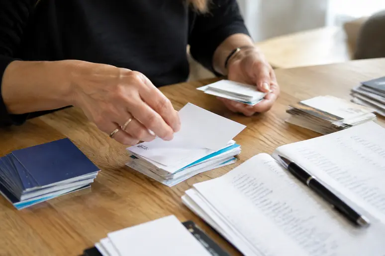 Tri de listes de contacts professionnels pour configurer un outil pour newsletter